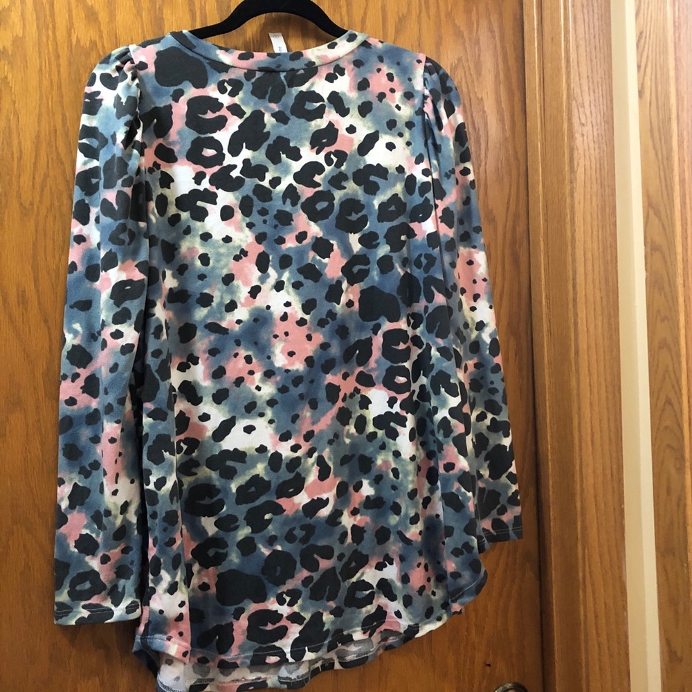 Tie dye cheetah print top.